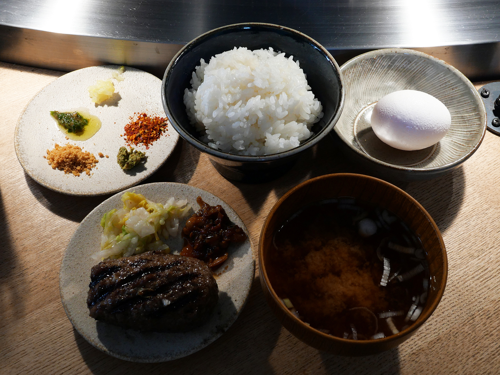 渋谷 ハンバーグ 挽肉 と 米